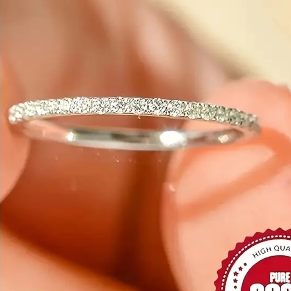 Elegant 925CZ Silver Women's Ring